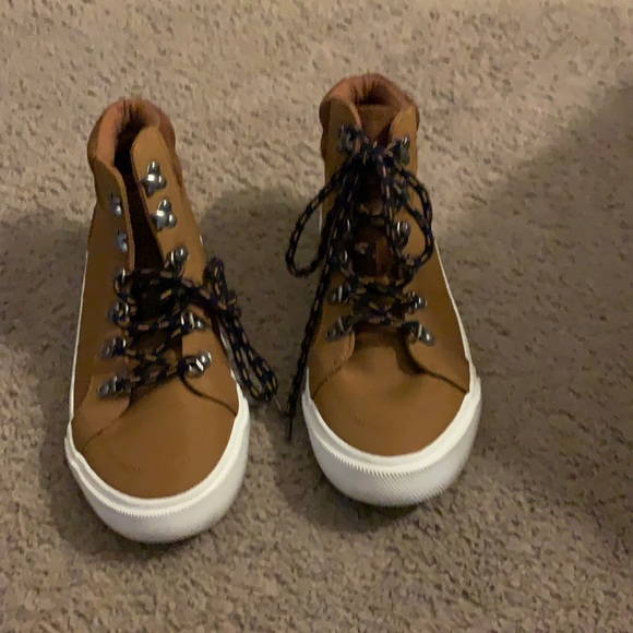 Old Navy shoes - Picture 1 of 2